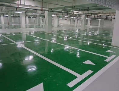 九江九江小区停车场标线